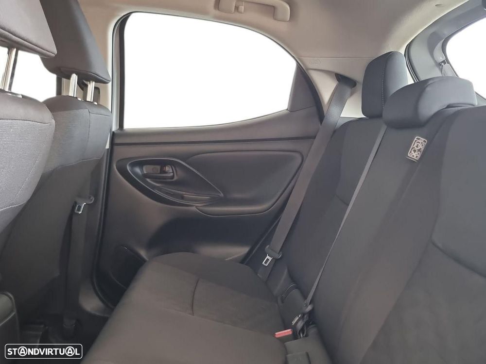 Toyota Yaris - 12