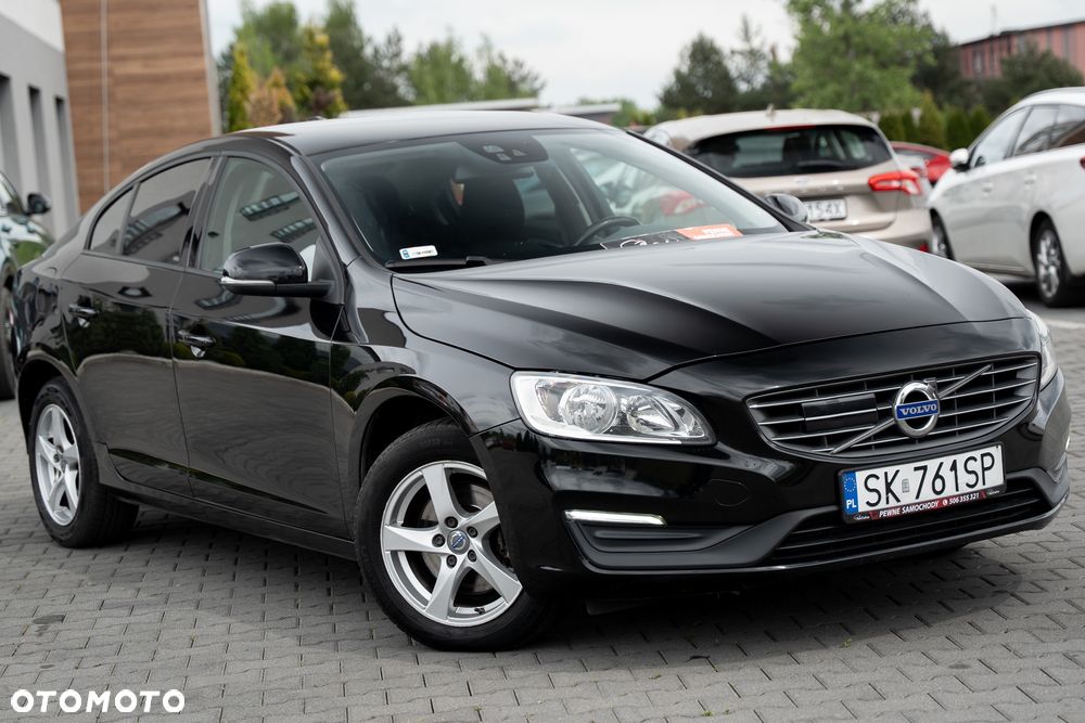 Volvo S60 D3 Drive-E Momentum - 4