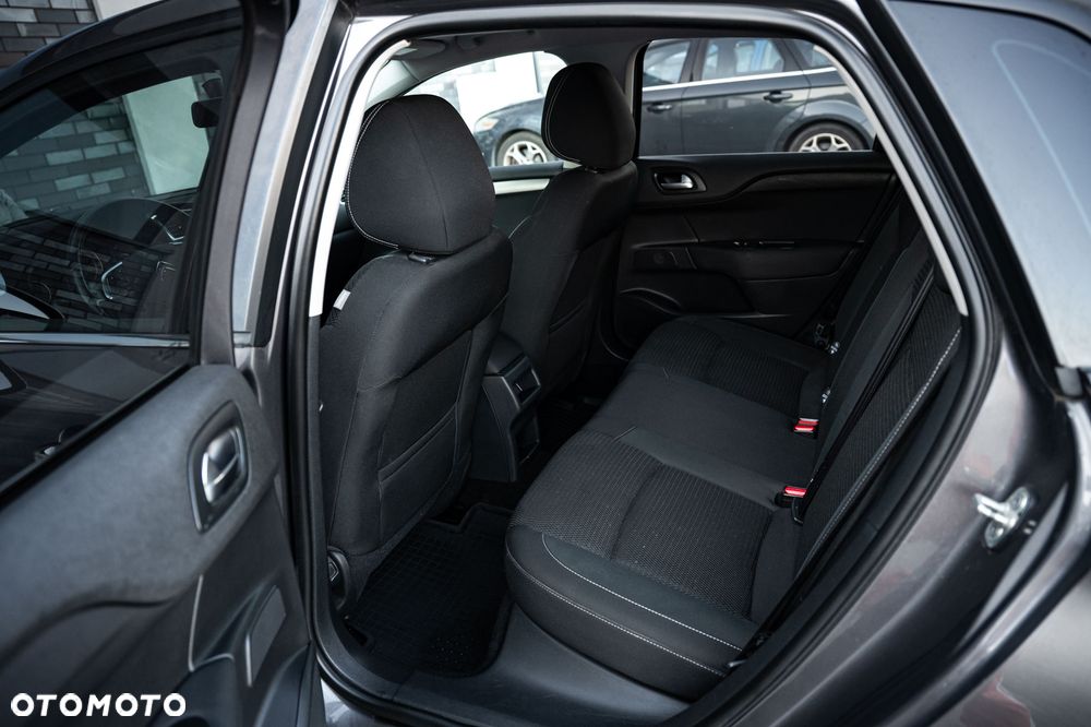 Citroën C4 BlueHDi 100 Business Class - 16