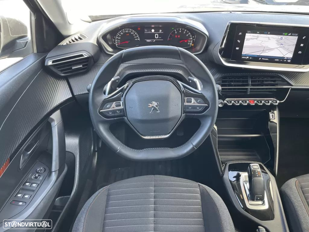 Peugeot 2008 1.2 PureTech Active EAT8 - 22