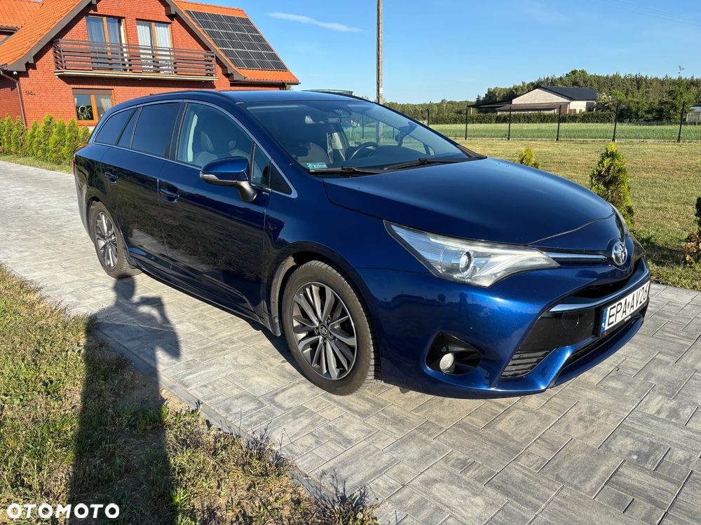 Toyota Avensis 1.8 Premium - 13
