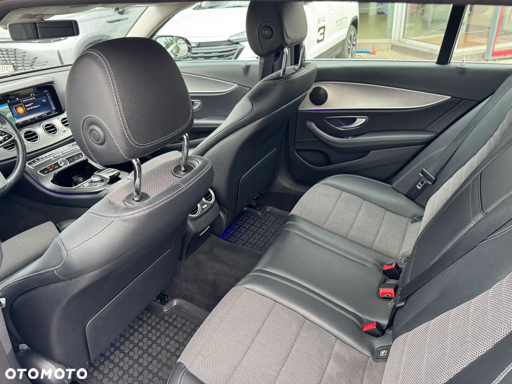 Mercedes-Benz Klasa E 220 d 9G-TRONIC - 11