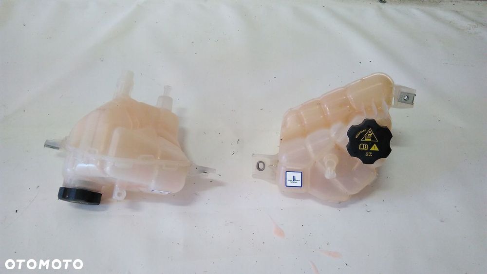 ALFA ROMEO STELVIO ZBIORNIK WYRÓWNAWCZY - 2