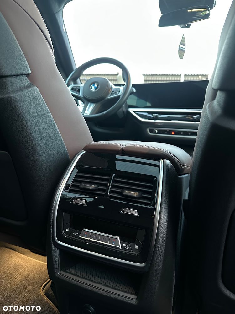 BMW X7 xDrive40i - 17