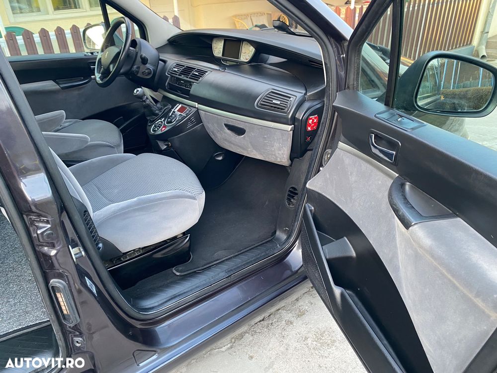 Peugeot 807 HDi 135 Tendance - 10