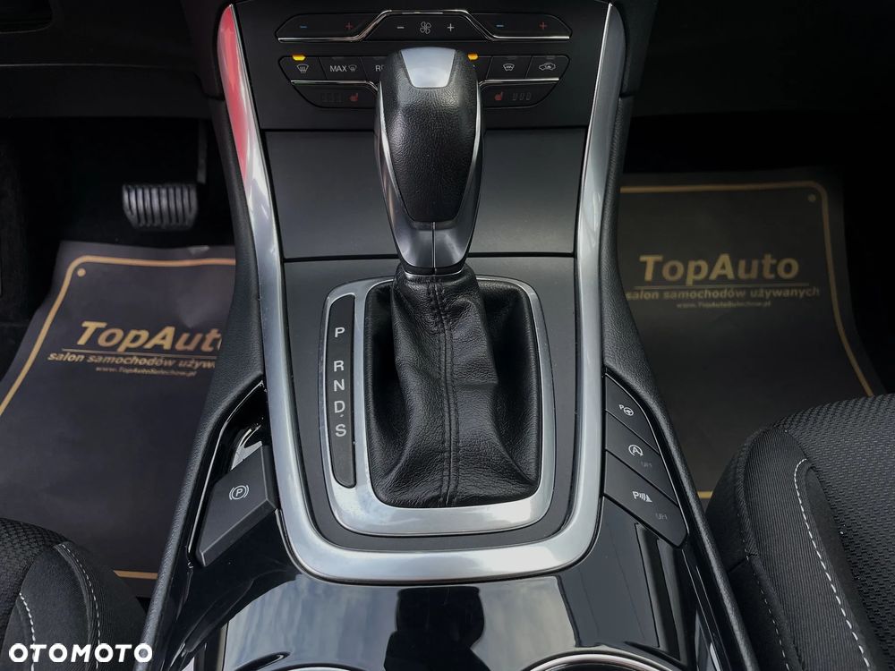 Ford S-Max 2.0 TDCi Titanium PowerShift - 32