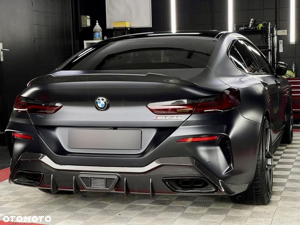 BMW Seria 8 - 12