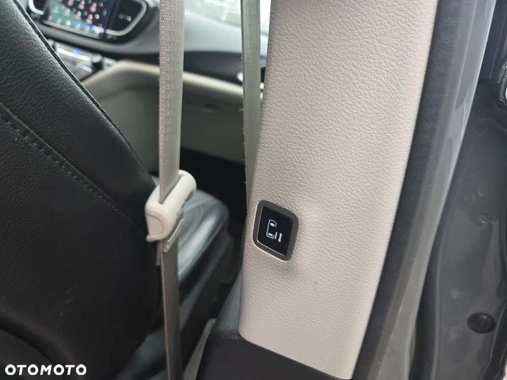 Chrysler Pacifica - 20