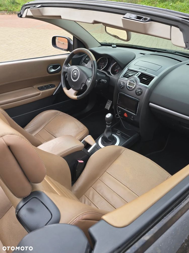 Renault Megane 2.0 Coupe-Cabriolet Confort Privilege - 4