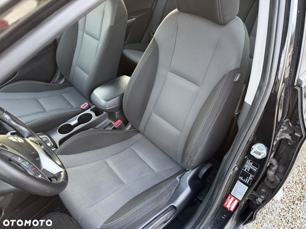 Hyundai i30 Kombi 1.6 GDi DCT Style - 14