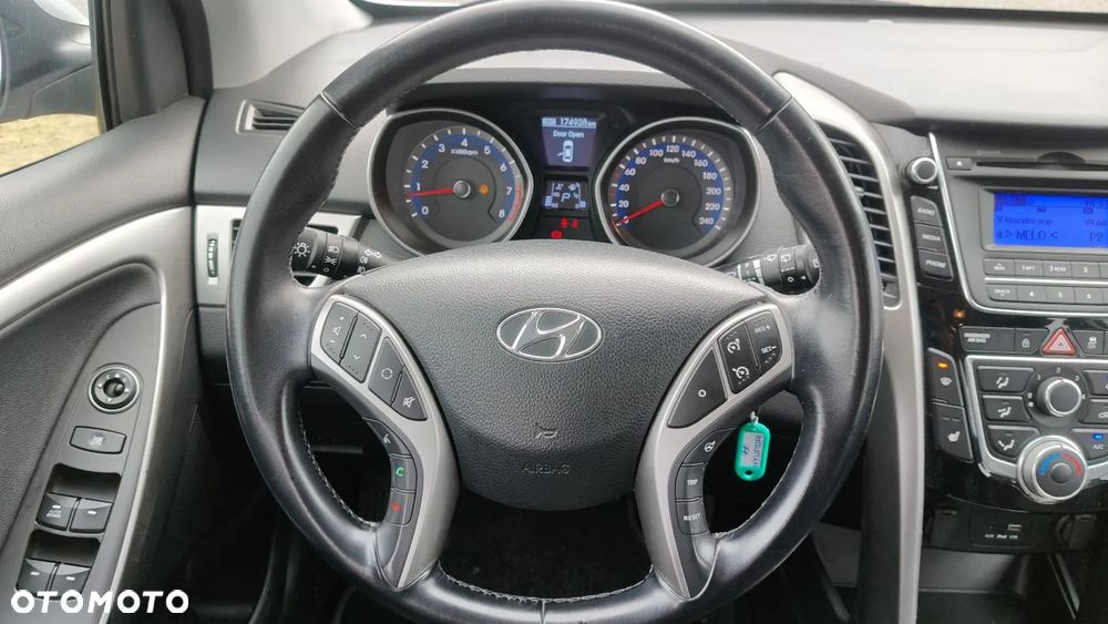 Hyundai i30 1.6 Comfort - 31