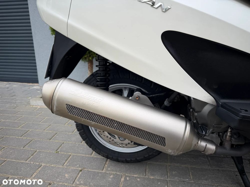 Suzuki Burgman - 19