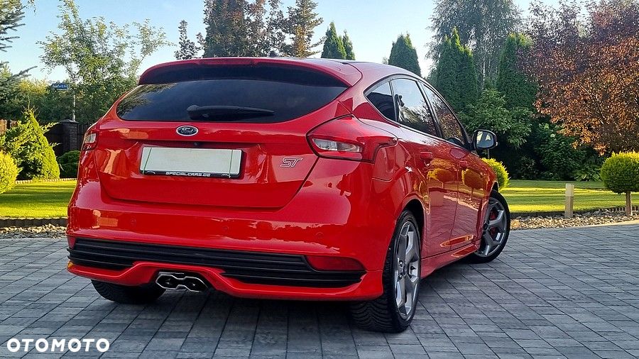 Ford Focus 2.0 EcoBoost ST mit Leder-Sport-Paket - 9