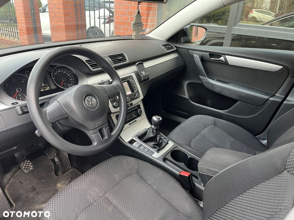 Volkswagen Passat - 7