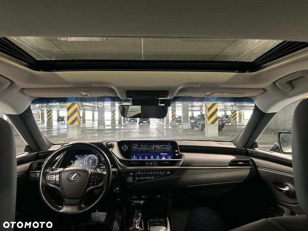 Lexus ES 300h Business Edition + - 13