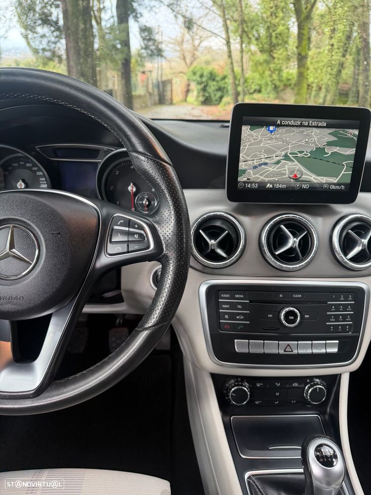 Mercedes-Benz CLA 180 d Shooting Brake Urban - 23