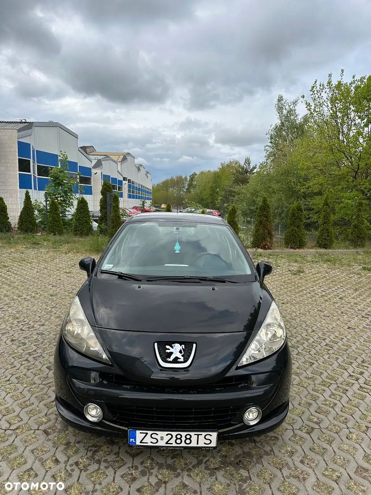 Peugeot 207 1.4 Presence Grand Prix - 2