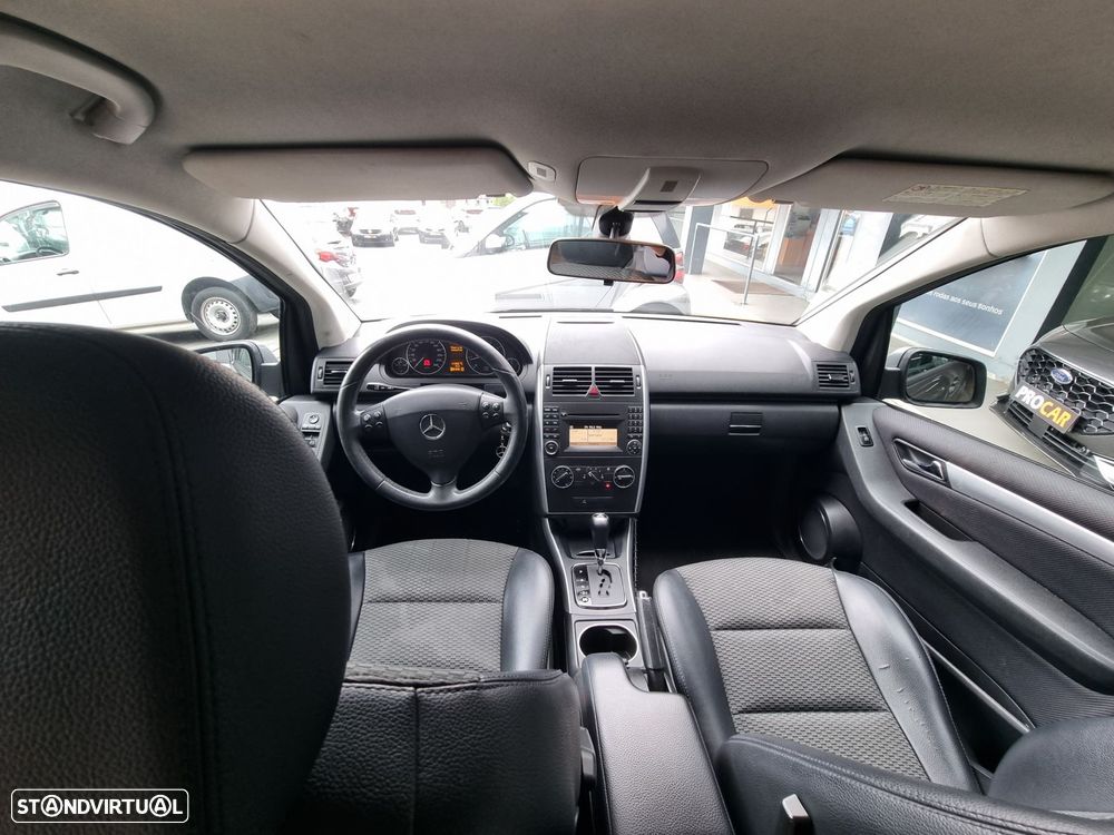 Mercedes-Benz A 160 Avantgarde Aut. - 4
