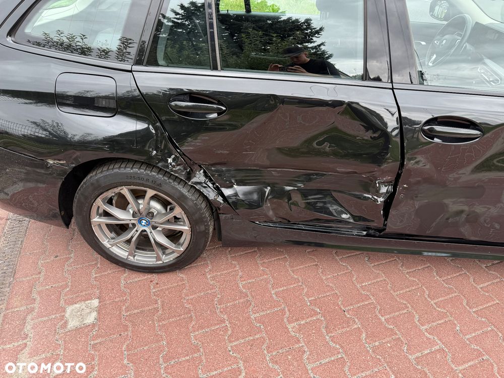 BMW Seria 3 320e PHEV sport - 12