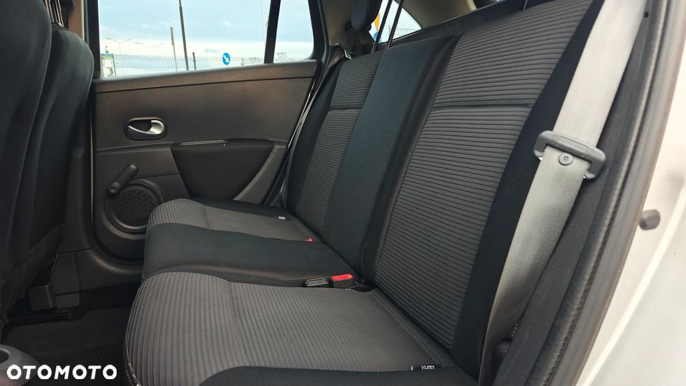 Renault Clio 1.5 dCi Alize - 20