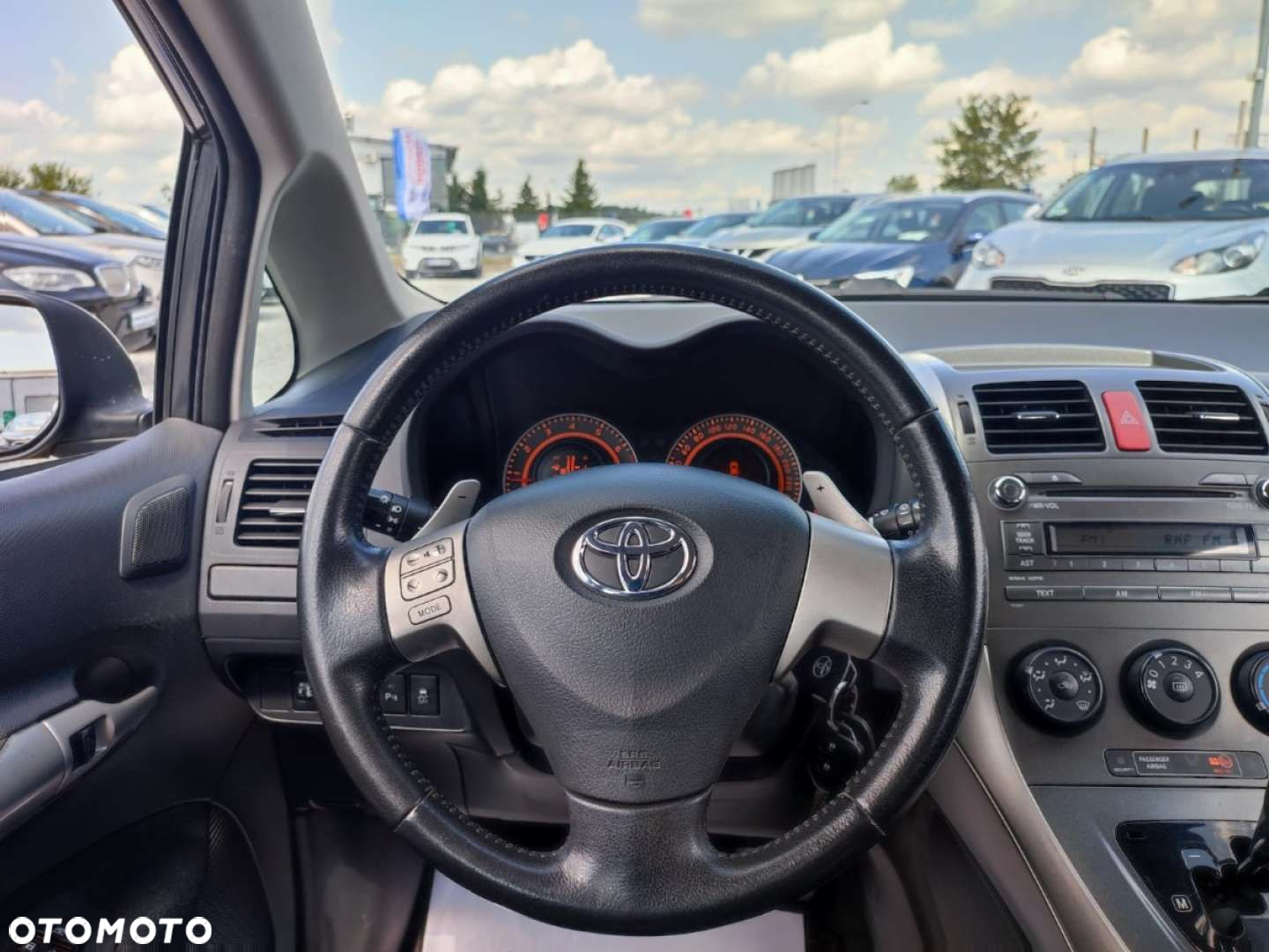 Toyota Auris - 13