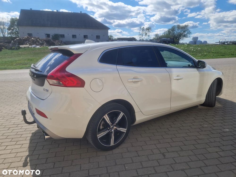 Volvo V40 D3 Geartronic RDesign - 10