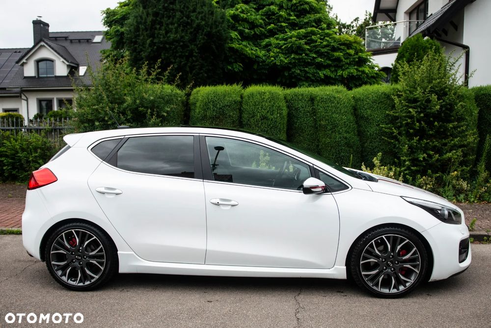 Kia Ceed 1.6 T-GDI GT - 4