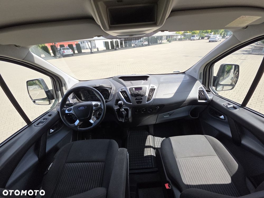 Ford Transit 350L Trend FWD - 18