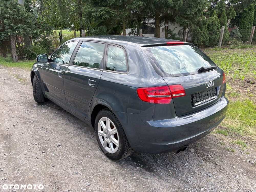 Audi A3 Sportback 1.8 TFSI Ambiente S tronic - 4