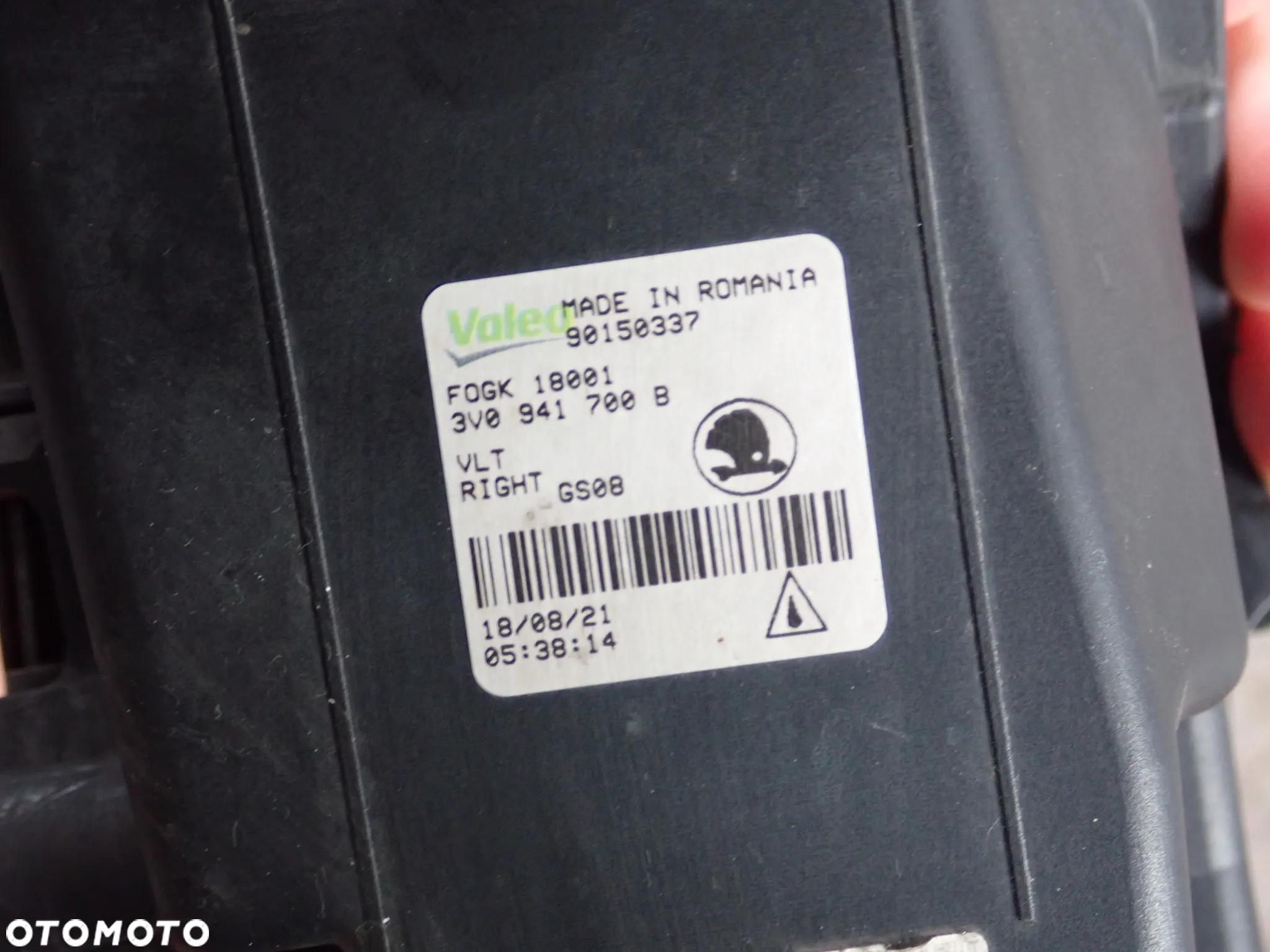 SKODA SUPERB III LIFT HALOGEN PRAWY 3V0941700B - 6