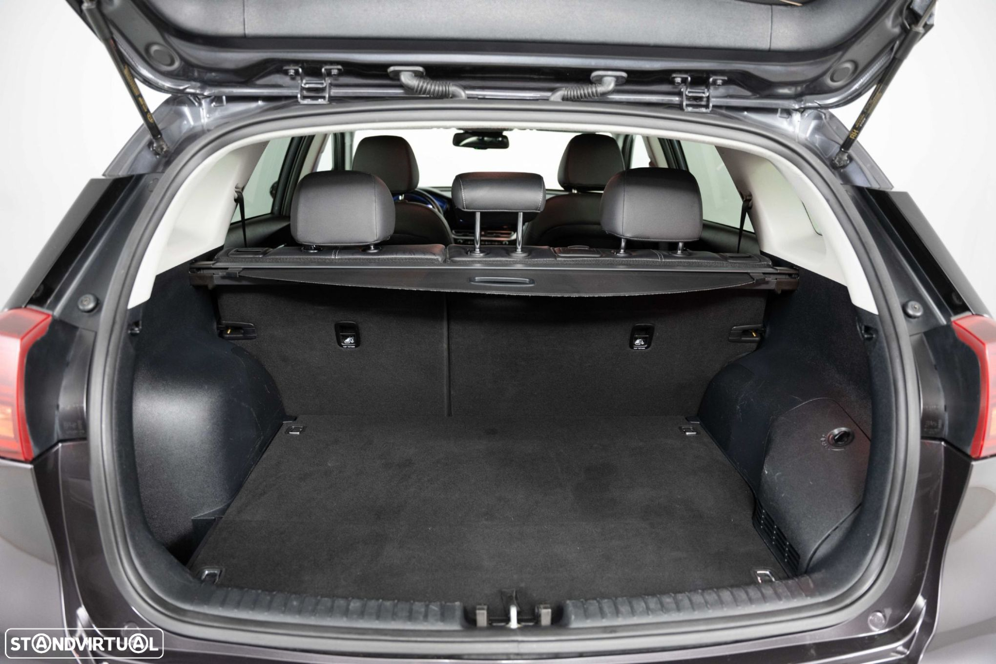 Kia Niro 1.6 GDi PHEV Tech - 13