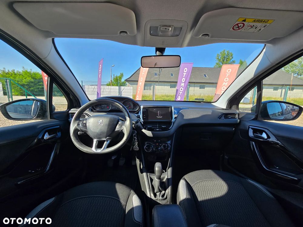 Peugeot 208 1.2 PureTech Style - 31