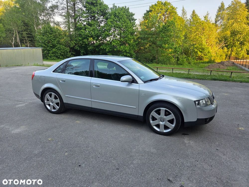 Audi A4 Limousine 2.4 - 3