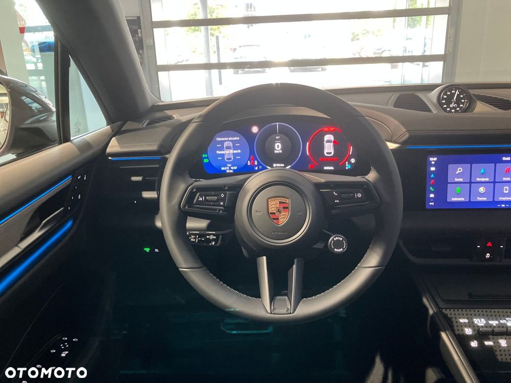 Porsche Macan - 16