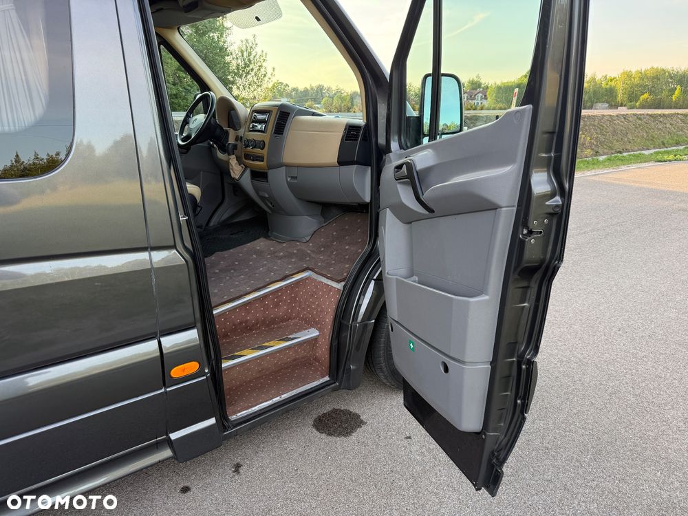 Mercedes-Benz Sprinter - 16