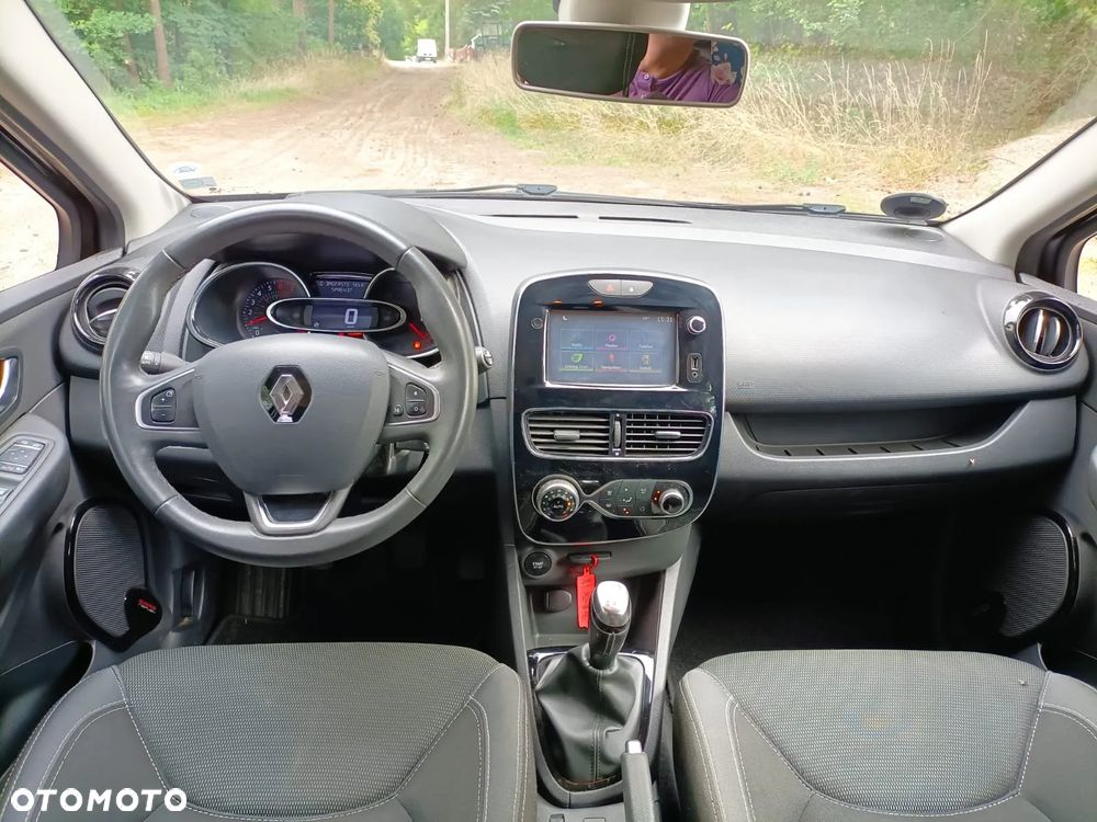 Renault Clio - 12