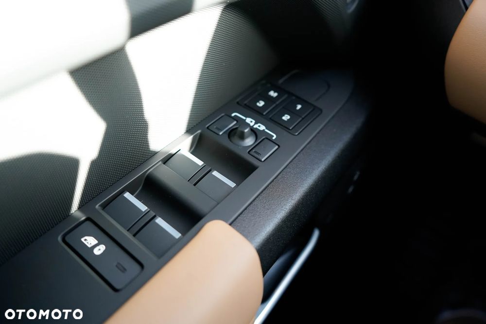 Land Rover Defender 3.0 D350 mHEV X-Dynamic HSE - 25