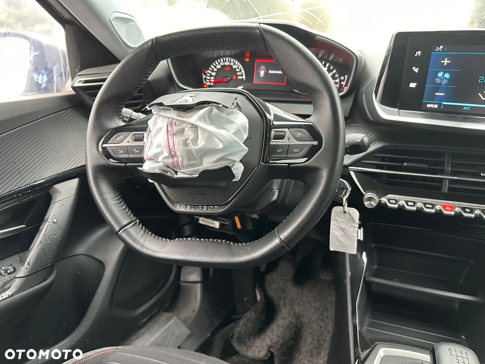 Peugeot 2008 1.5 BlueHDi Allure Pack S&S - 11