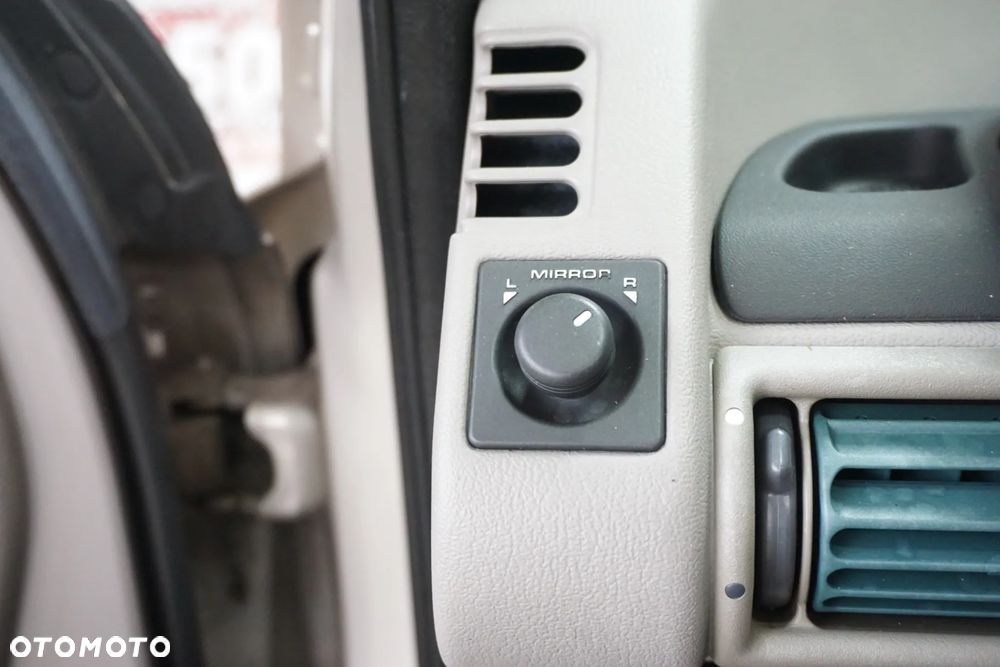 Land Rover Freelander - 34