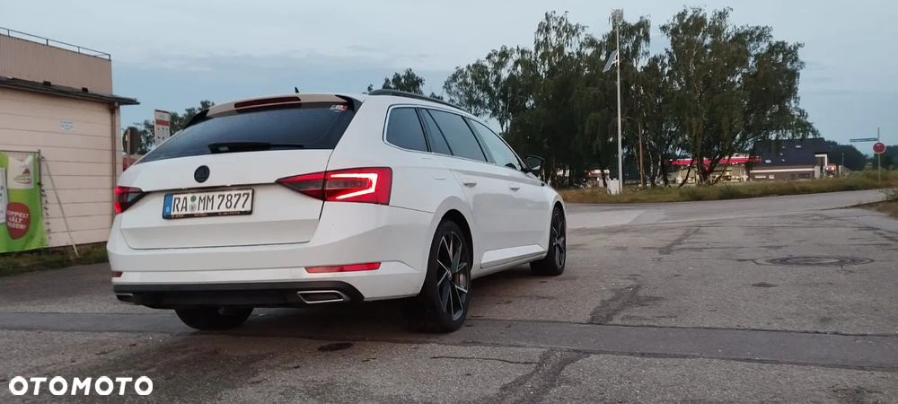 Skoda Superb 2.0 TDI Ambition DSG - 28