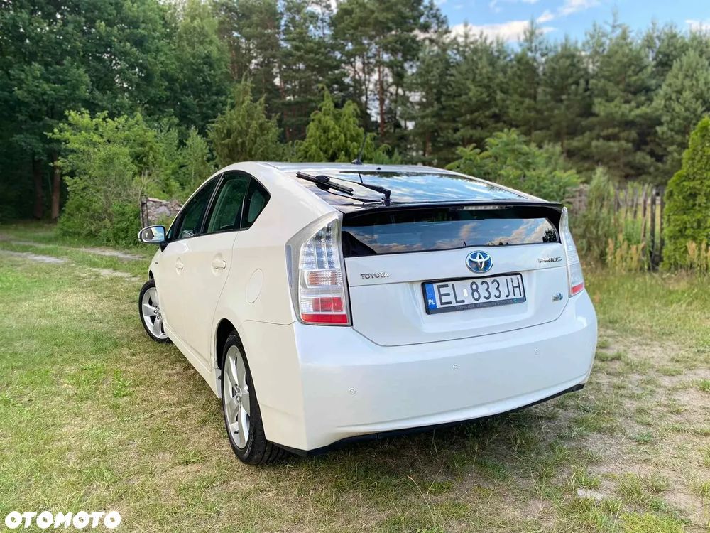Toyota Prius - 10