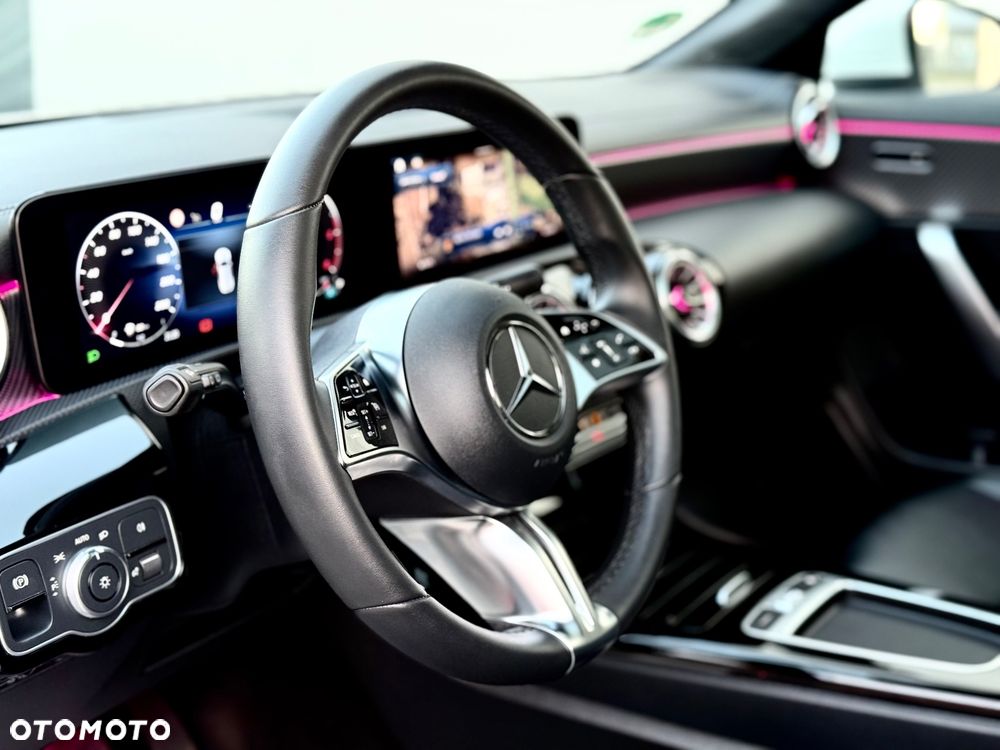 Mercedes-Benz CLA 200 d 8G-DCT Special Edition - 24