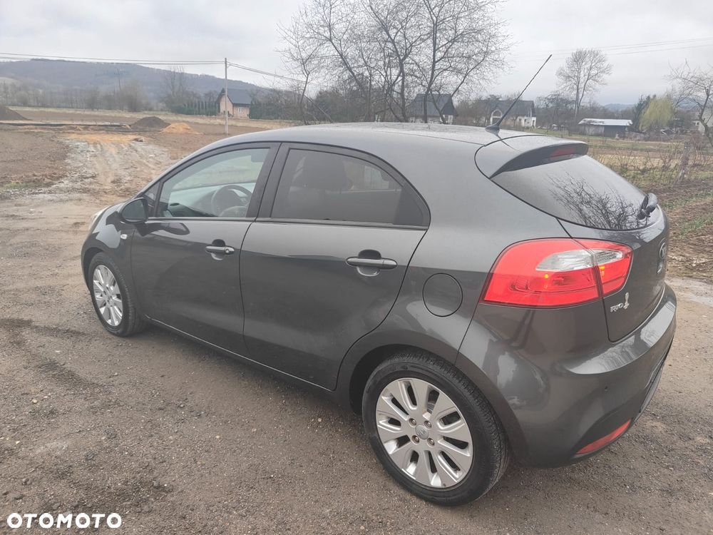 Kia Rio 1.2 Dream-Team Edition - 4