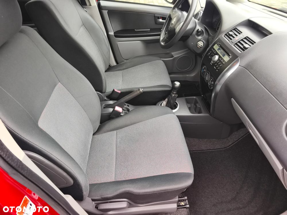 Suzuki SX4 1.6 VVT Streetline 4x2 Club - 19