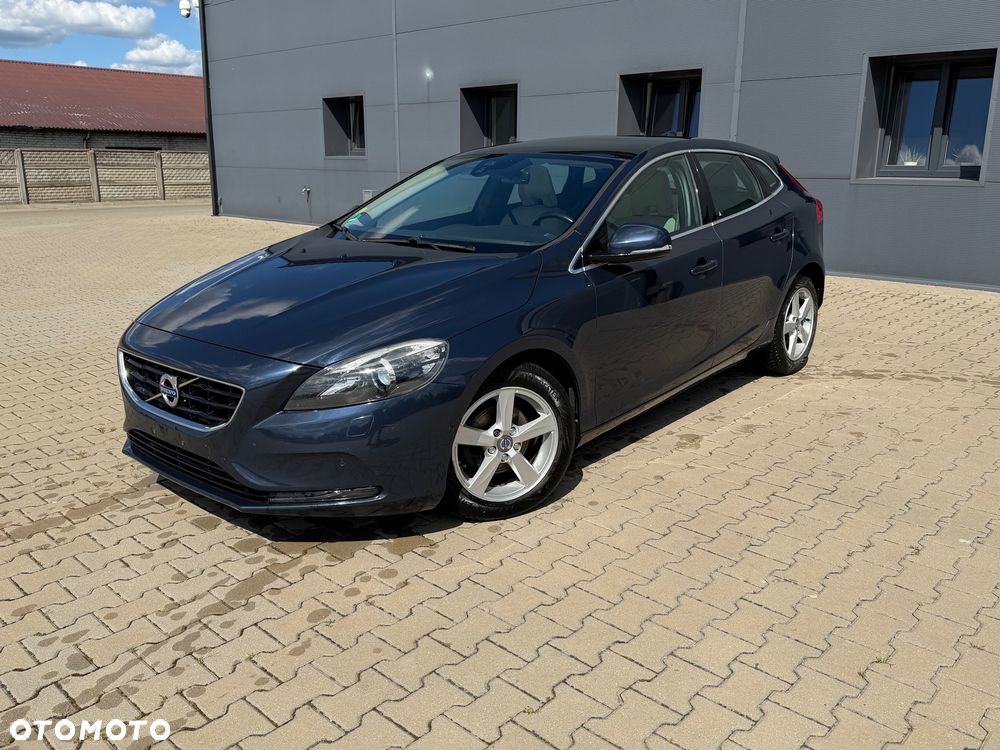 Volvo V40 D2 - 25