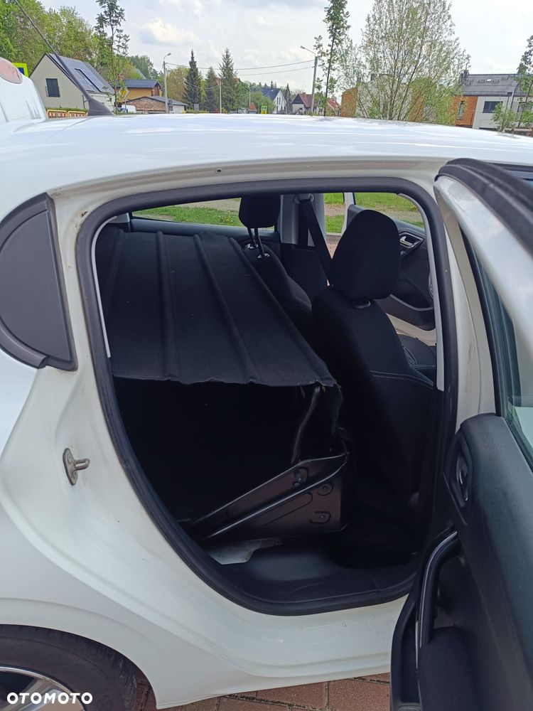 Peugeot 208 1.4 HDi Active - 9