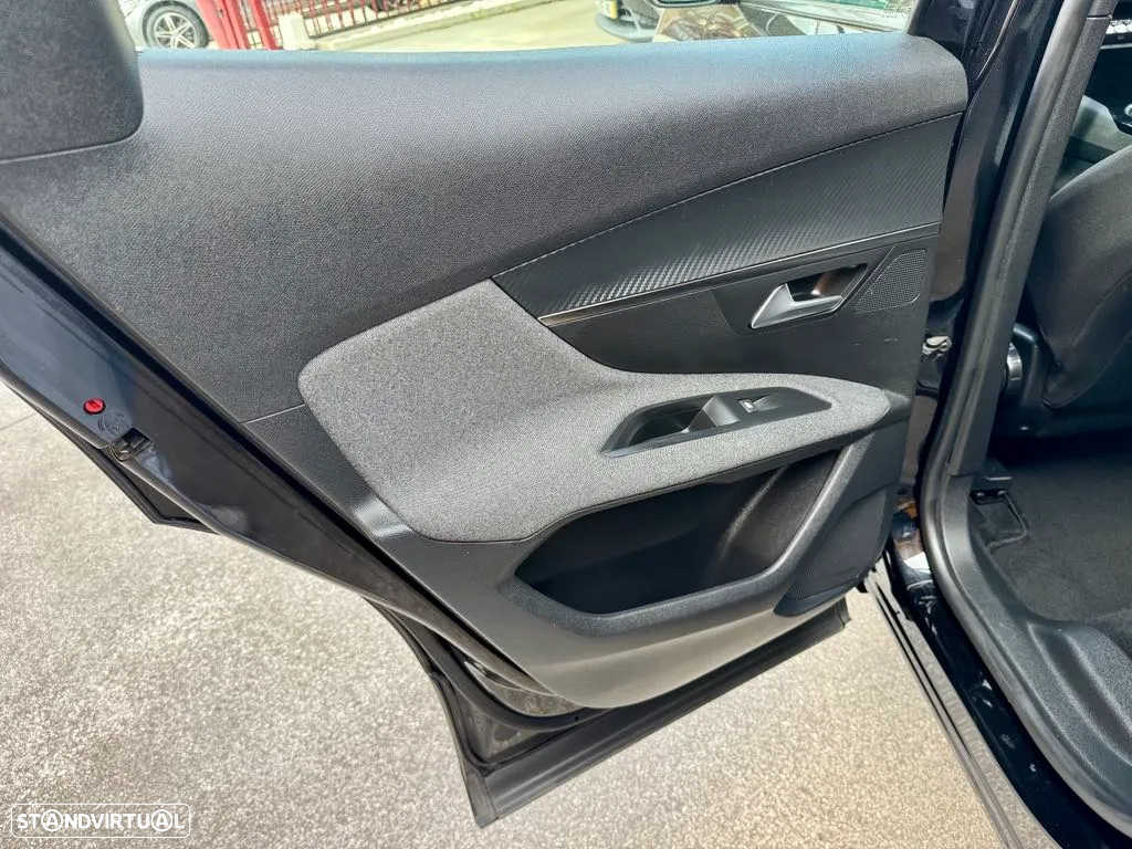 Peugeot 3008 1.5 BlueHDi Allure - 10