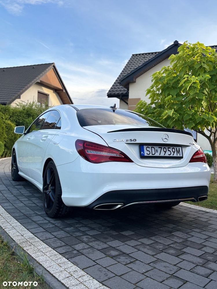 Mercedes-Benz CLA 250 4-Matic - 4