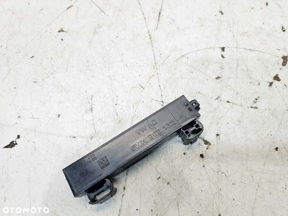 WZMACNIACZ MODUŁ STEROWNIK KEYLESS AUDI A3 8Y 5WA962132 - 2