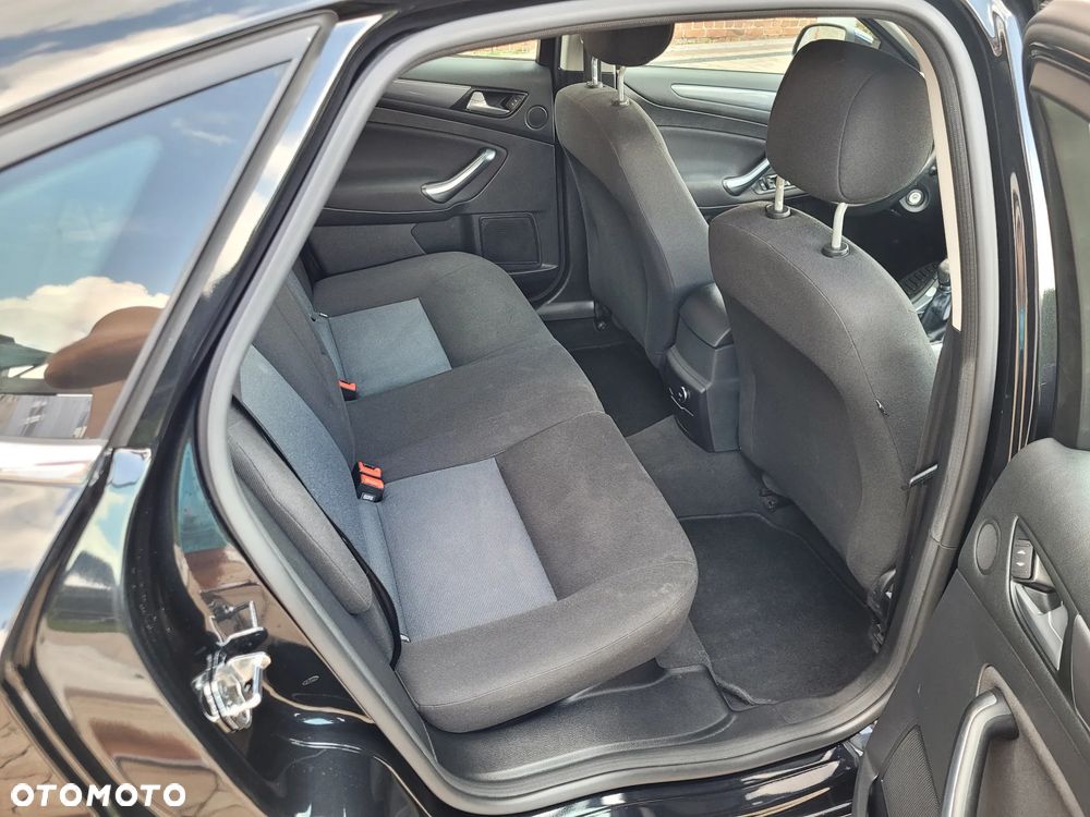 Ford Mondeo 1.6 Trend - 16